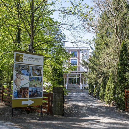 Azar - Referencia - Elégedett megrendelő - Oxigén Family Hotel