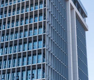 MNB kamatdöntés 2026: hatása az EU-pályázatok önerő-finanszírozására