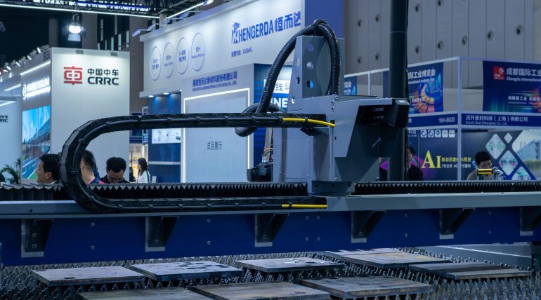 AI eszköz pályázatírás KKV 2026: AI-PRO-26 teljes elemzés