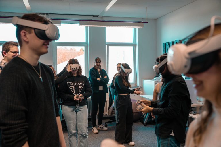 IT pályázat 2026: AI startup és SaaS KKV támogatási térkép