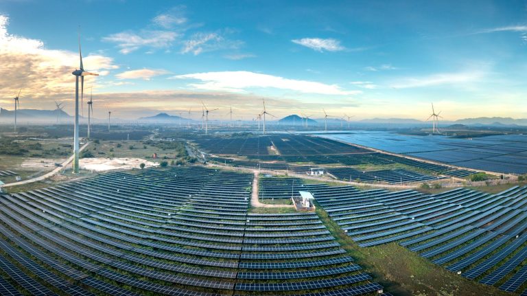 Megújuló energia 2026 Q3: új KKV-pályázatok Magyarországon