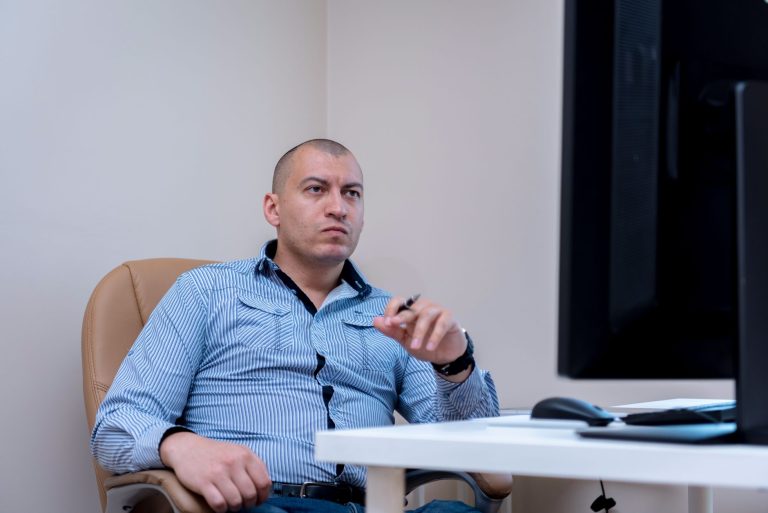 Pályázati ellenőrzés 2026 EU-szabály változás: KKV-knak teendők
