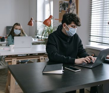 Digi4Care pályázat 2026: mit kapnak a magyar KKV-k?