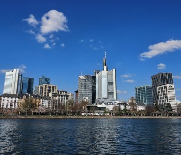 GINOP Plusz-2.5.1-25 pályázat 2026: feltételek és befektetői útmutató